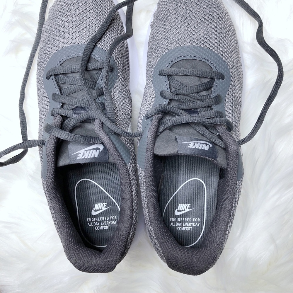 NEW NIKE Dark Grey/White Tanjun SE - Picture 7 of 8